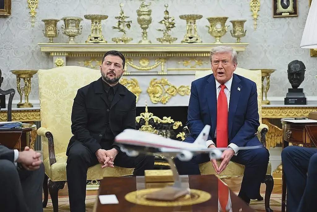泽连斯基再入白宫见特朗普,开场10秒说了4次谢谢(组图) - 1