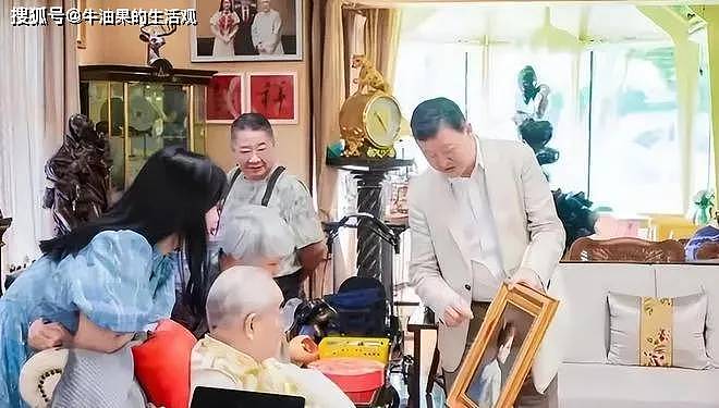 87岁范曾找到了，37岁娇妻徐萌已怀孕生子（组图） - 5