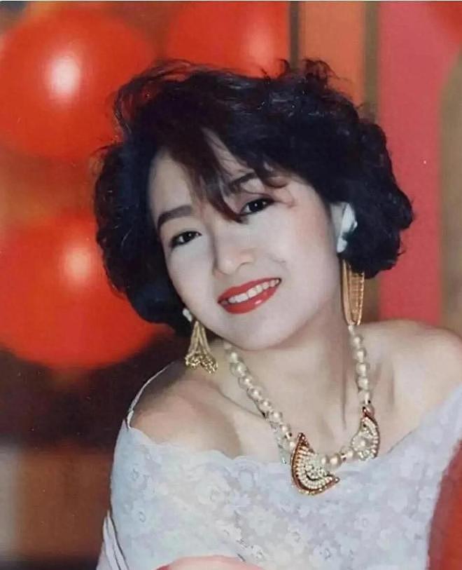 恬妞：出道即巅峰却遭富豪骗婚？中年逆袭，如何写出大女主剧本（组图） - 2