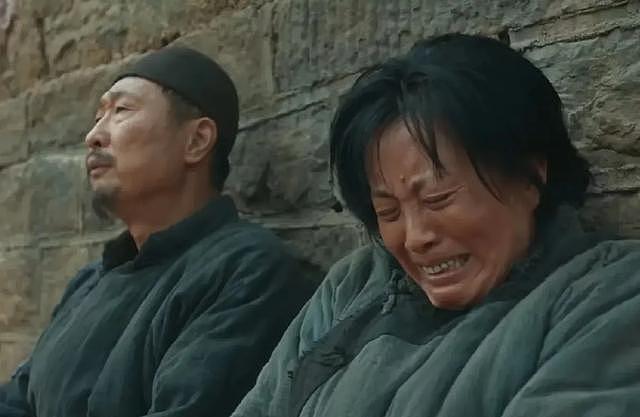 《生万物》他被骂火了，出道15年默默无闻，演糙汉竟然出圈了（组图） - 1
