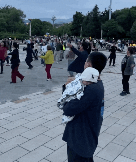 妻子上班丈夫带娃，一个摩梭家庭的育儿实践（组图） - 7