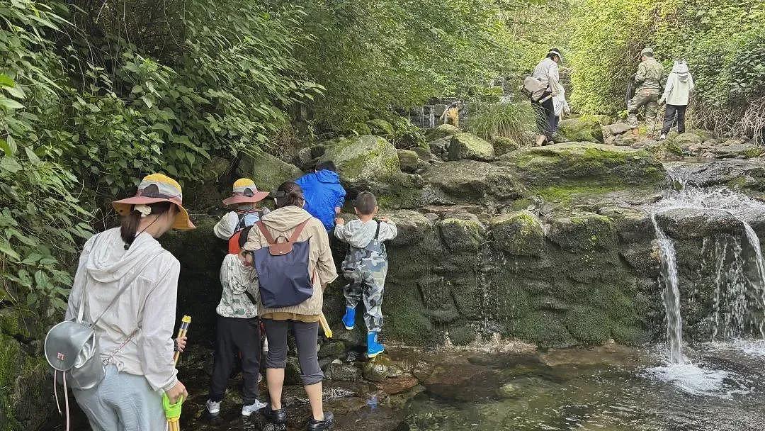 北京八岁遇难男童父母发声，“当天改变登山路线”（组图） - 2