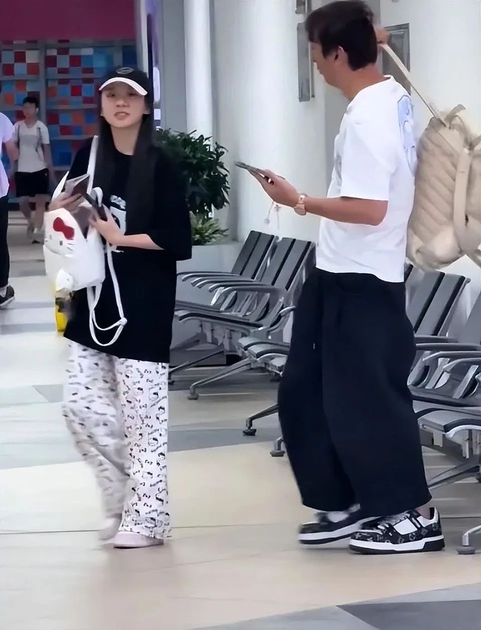懒懒晒和王思聪亲吻照，飞日本去挽回成功，坐稳正牌女友位置（组图） - 7