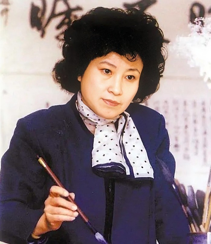 87岁范曾被曝失联!疑遭37岁娇妻徐萌做局,女儿发声透露更多细节(组图) - 13