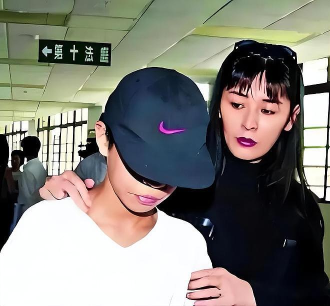 6位年过50的绝色港女，缘何执着于单身？白白浪费了好基因（组图） - 39