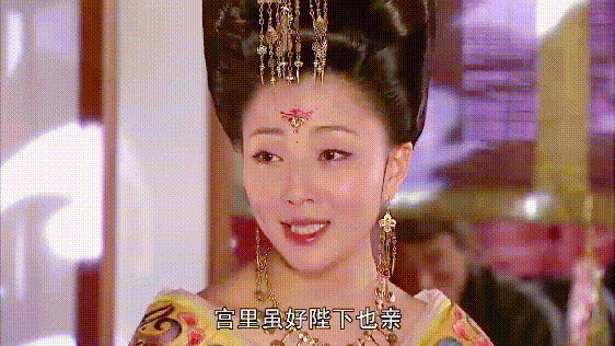【美女】45岁殷桃,身材有多辣?网友直呼:不愧是梦中情桃(组图) - 5