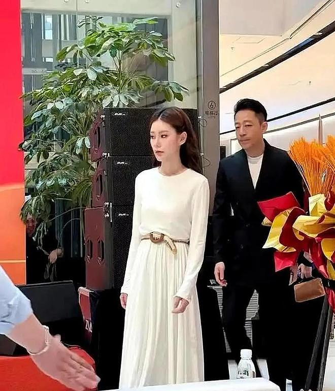 大S的嫁衣人生与马筱梅的逆袭：十年婚姻两场戏，赢家居然是她！（组图） - 8