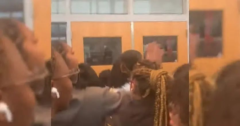 生活喘不过气，29岁少妇伪造出生证明重返校园当高中生（组图） - 14