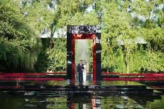 男人至死是少年!61岁李国庆与白月光再婚,没找小姑娘被网友怒赞(组图) - 6