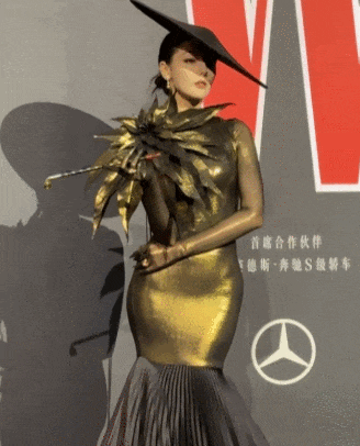 消失两年半的迪丽热巴，归来彻底黑化（组图） - 12