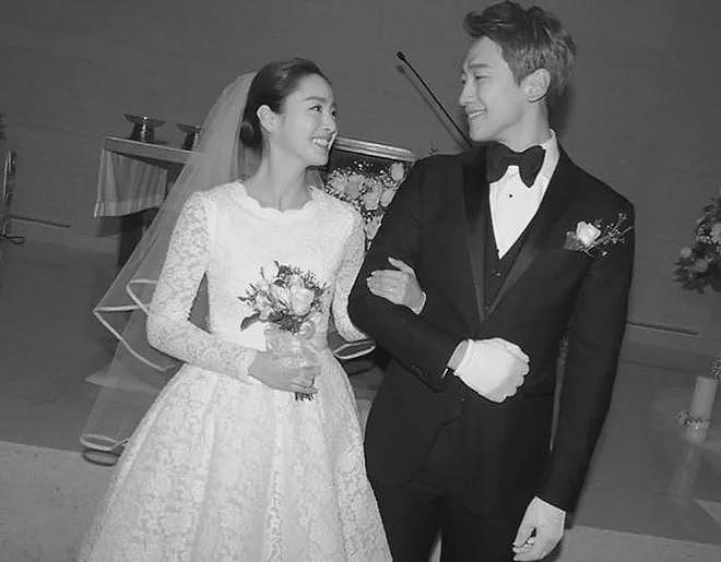 45岁金泰熙近况曝光！抱怨丈夫Rain不管孩子，婚后越来越憔悴（组图） - 21