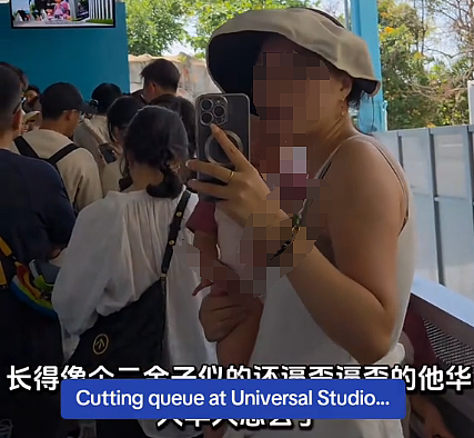 “如果没有中国，就没有新加坡…”网传中国妈妈携娃插队与本地人对骂，视频流出引热议（视频/组图） - 14