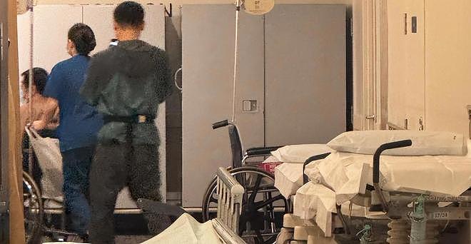 六十二岁李连杰最新动态曝光,住院面色浮肿苍白,曾表示丧事简朴(组图) - 3