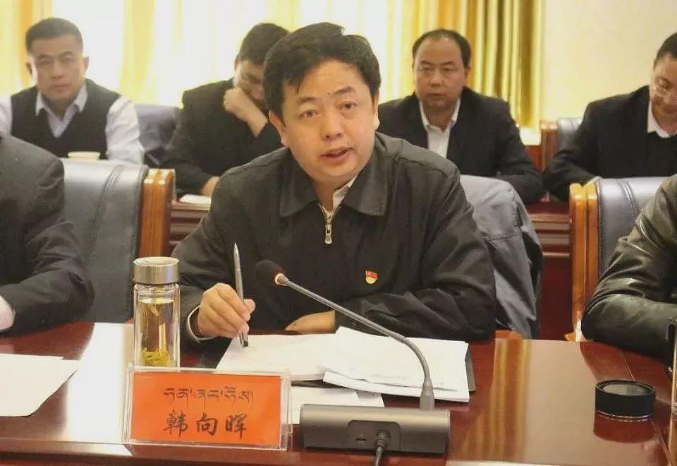 落马官员受贿细节曝光：接行贿者车钥匙开回家，内有装198万现金拉杆箱，买皮筋打散钞票顺序再捆扎（图） - 1