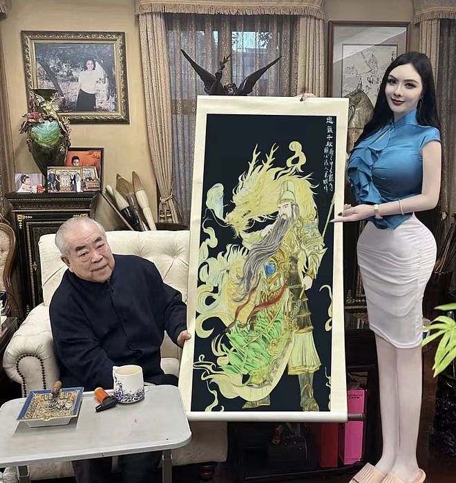 范曾晚节不保?亲题牌匾下堆满烂鞋,还曾给释永信美女弟子题字(组图) - 13