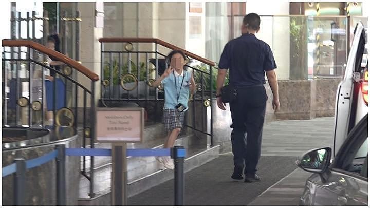 方媛打出租车送女儿上学，怀孕八个月还那么美，不用司机保姆帮郭富城省钱（组图） - 7
