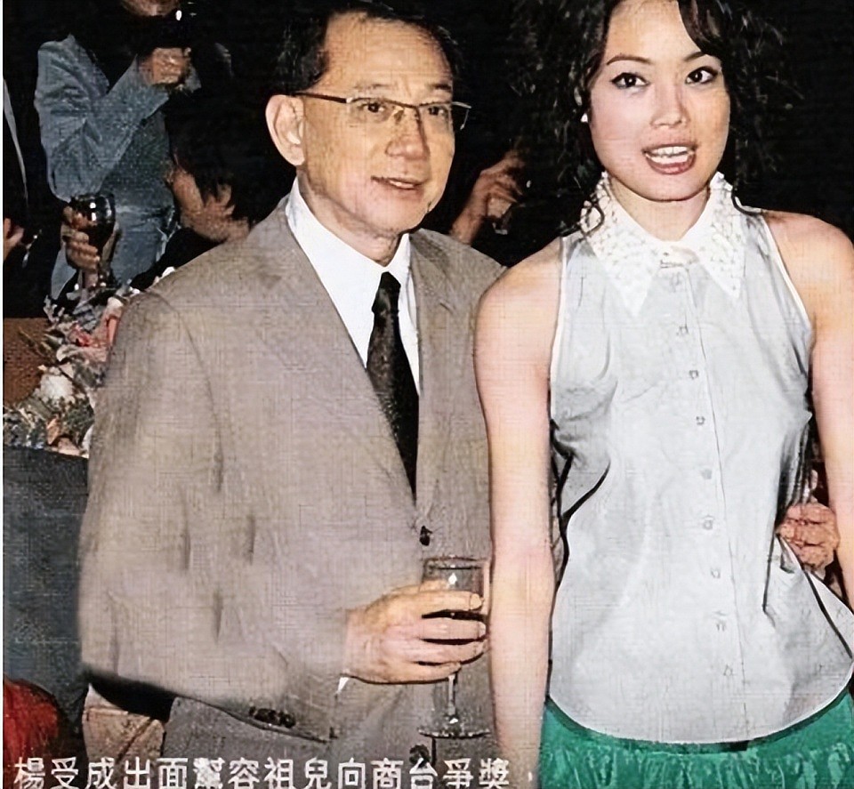 英皇负债谢霆锋疯狂加班，霍汶希带货，为何内娱做不到如此和谐（组图） - 11