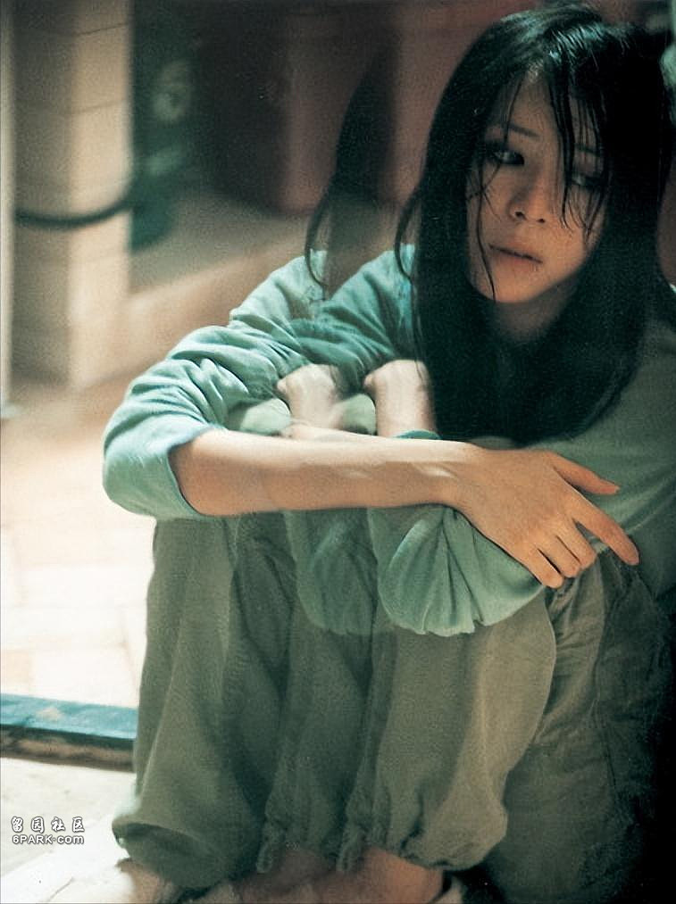 张静初毕业获赞：文艺片一姐曾因谣言跌谷底（组图） - 26