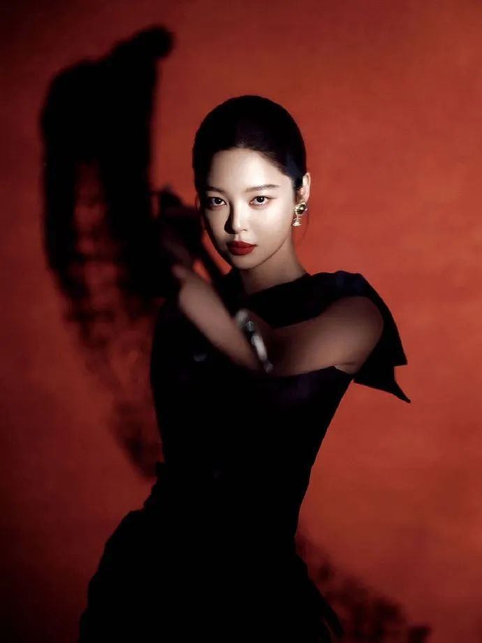 消失两年半的迪丽热巴，归来彻底黑化（组图） - 28