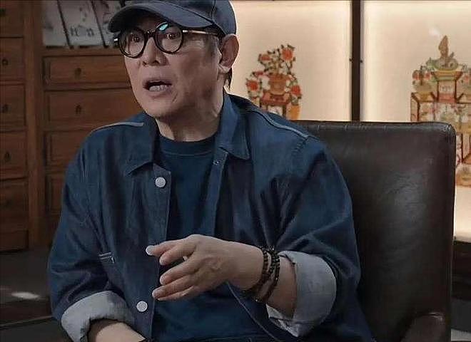 六十二岁李连杰最新动态曝光,住院面色浮肿苍白,曾表示丧事简朴(组图) - 15