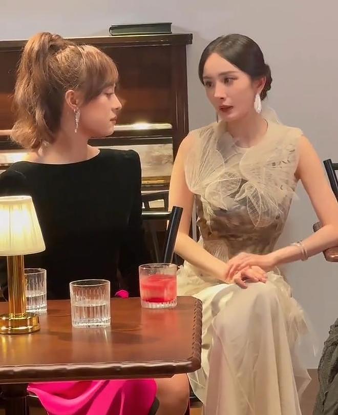 杨幂孙俪已经认识20多年了，网友：当年青涩，如今双“视后”（组图） - 3