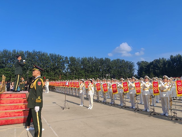 九三阅兵：境外媒体提前探营！三军仪仗队持191步枪亮相视频曝（视频/组图） - 5