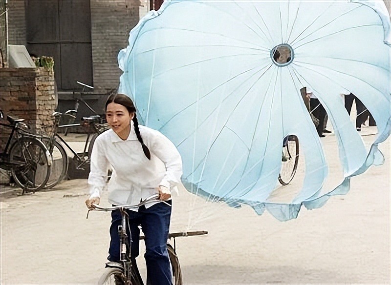 张静初毕业获赞：文艺片一姐曾因谣言跌谷底（组图） - 9