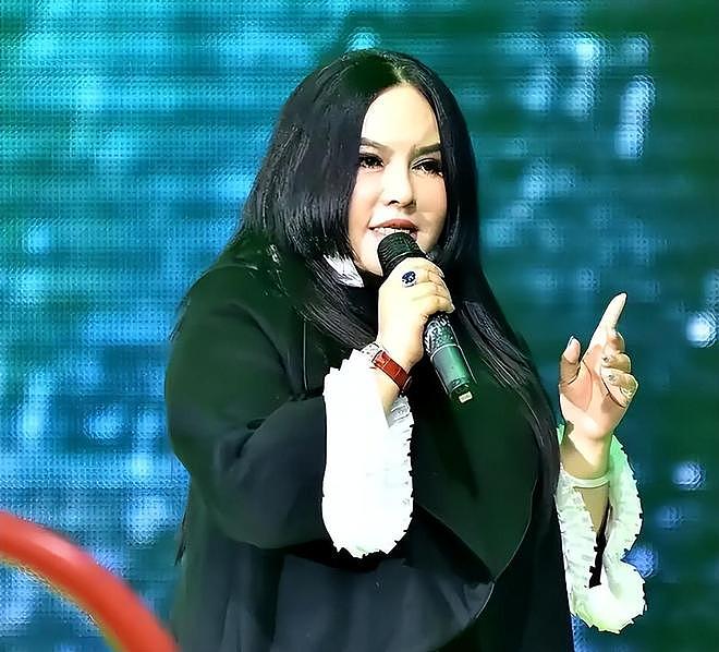 千百惠患病后发胖严重,58岁被丈夫嫌弃离婚,晚年在心碎中度过(组图) - 22