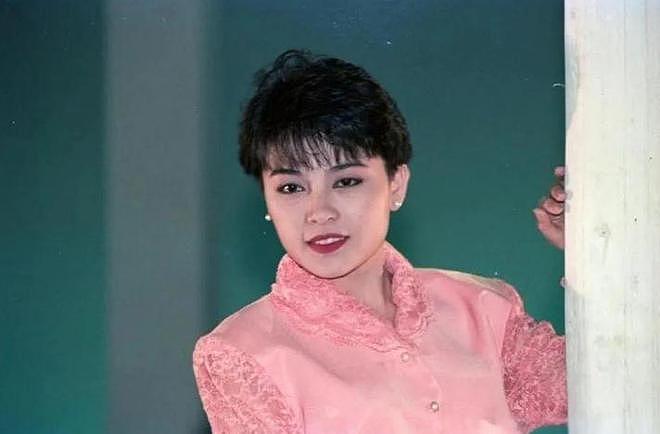 千百惠患病后发胖严重,58岁被丈夫嫌弃离婚,晚年在心碎中度过(组图) - 3