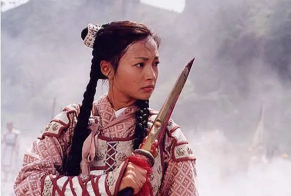 曾是最甜港姐，两次拒绝黎明示爱，事业高峰期退圈！20年后，毁容式近照曝光无人敢认：她经历了什么？（组图） - 19