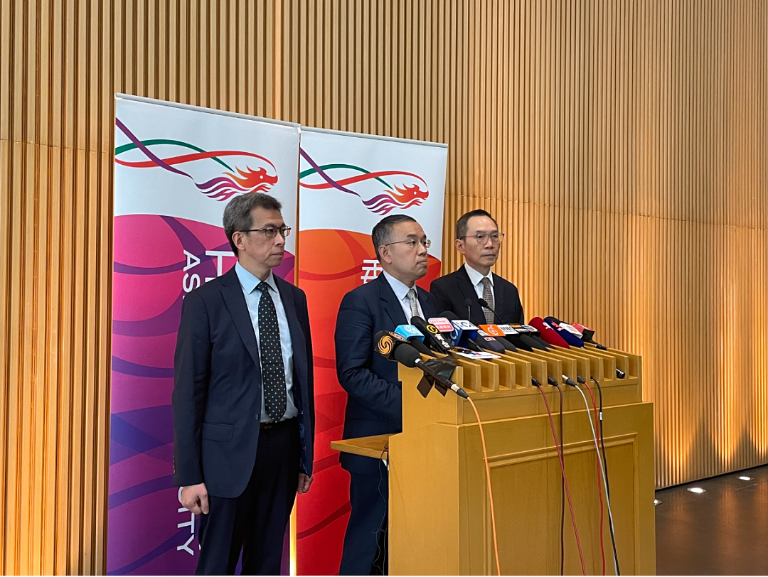 办公场所桶装水竟是“冒牌货”，港府宣布：终止合约！港警已拘捕一对夫妻，一内地男子正被通缉（视频/组图） - 1