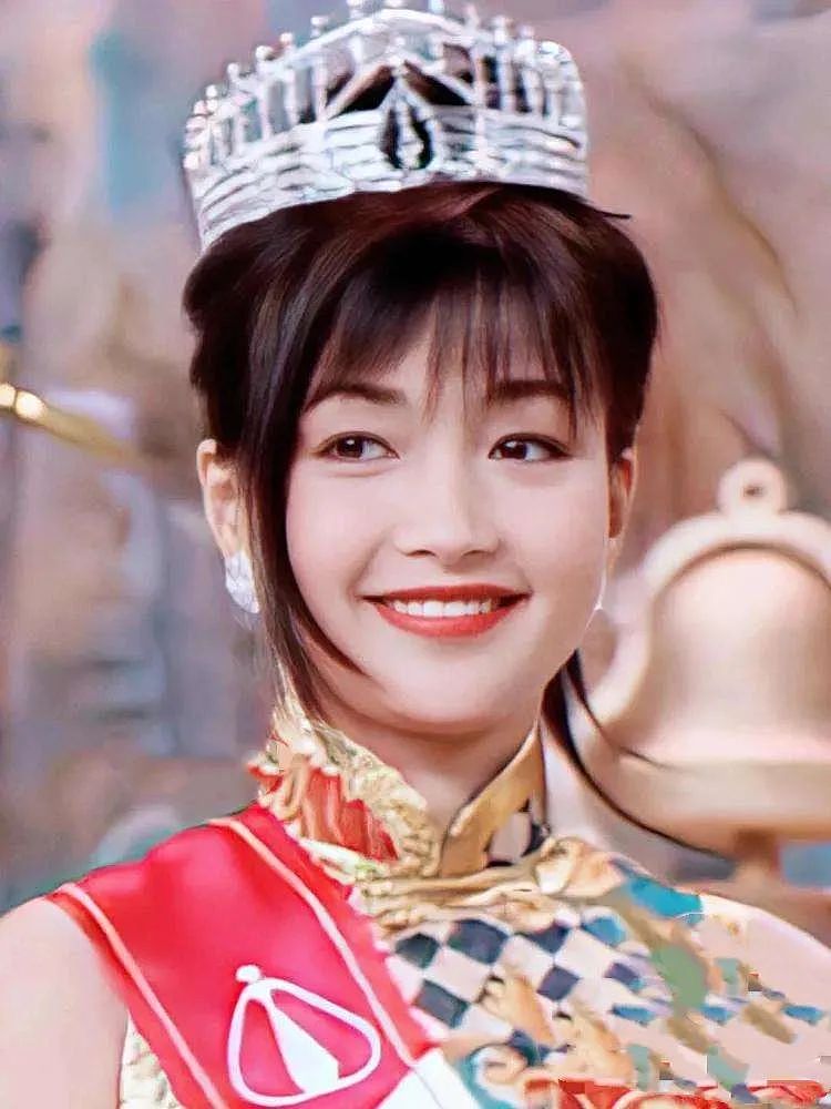 曾是最甜港姐，两次拒绝黎明示爱，事业高峰期退圈！20年后，毁容式近照曝光无人敢认：她经历了什么？（组图） - 11