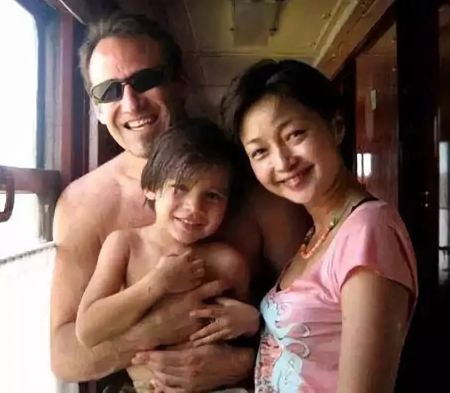 曾是最甜港姐，两次拒绝黎明示爱，事业高峰期退圈！20年后，毁容式近照曝光无人敢认：她经历了什么？（组图） - 22