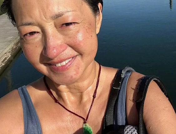 曾是最甜港姐，两次拒绝黎明示爱，事业高峰期退圈！20年后，毁容式近照曝光无人敢认：她经历了什么？（组图） - 1