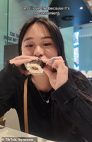 澳洲特有的寿司火了!英国人、美国人争相试吃!网友:没有它出国旅行都不自在(组图) - 1