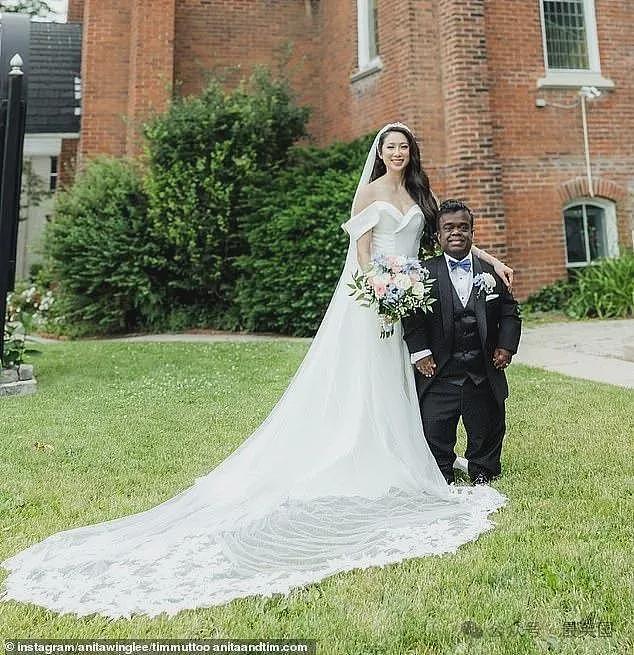 亚裔美女企业家不爱“高富帅”，竟嫁给1米22非裔男子！婚纱照被当成AI合成…（组图） - 21