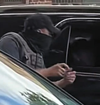 ICE当街查ID抓人，有人被从车里直接抓走！华人围观：很恐怖，第一次见（组图） - 1