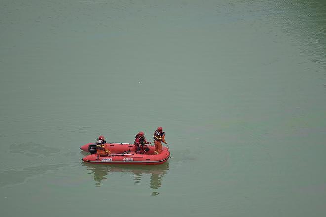 川青铁路青海段尖扎黄河特大桥施工绳索断裂,已造成7人遇难(视频/组图) - 1