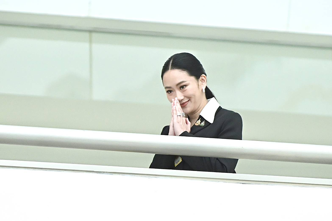 泰国佩通坦，生日当天被逼辞职？（组图） - 1
