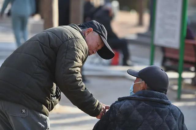 “郑州同志暴力事件”亲历者接受BBC专访:伤势未愈,伙伴被拘(组图) - 4