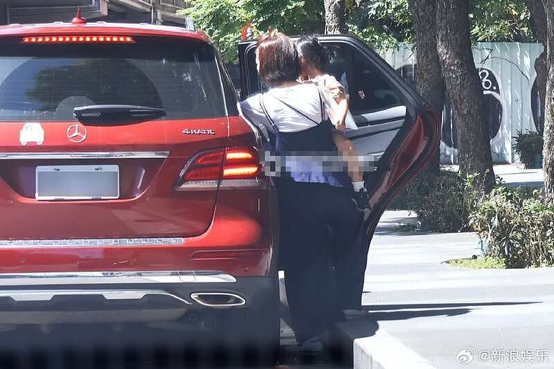 黄子佼仍住豪宅开豪车，网友：这哪里是惩罚？（组图） - 3