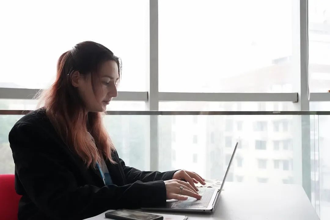 新西兰女孩在中国打工，赚得比新西兰朋友多！“被午休时间惊到了......”（组图） - 5