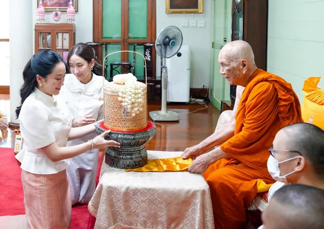 泰国佩通坦，生日当天被逼辞职？（组图） - 18