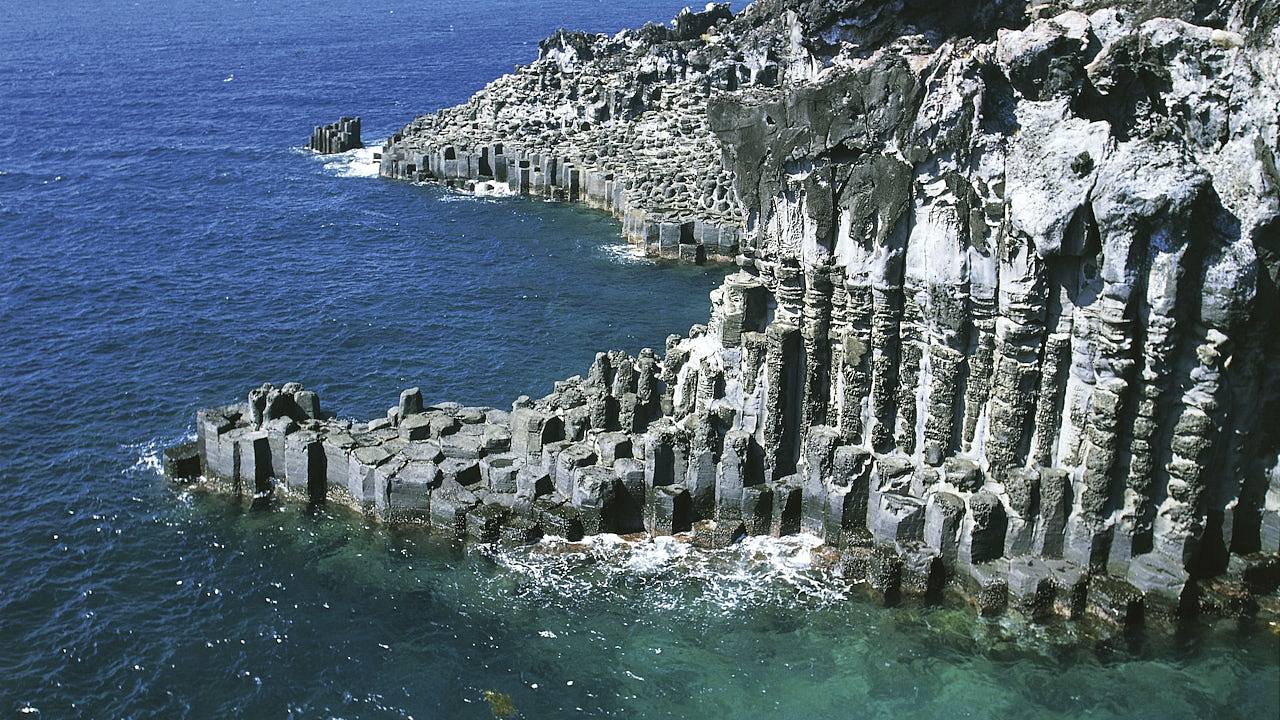 韩国济州扣查两中国游客,涉以无人机非法摄海军基地(组图) - 1