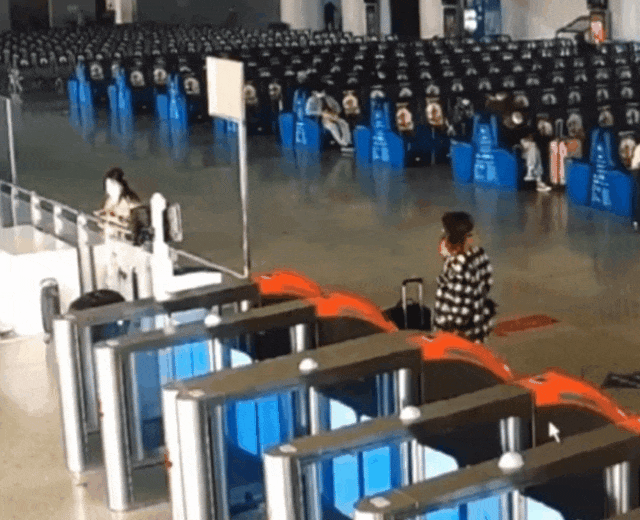 中国高铁上有些人，脸都不要了（组图） - 25