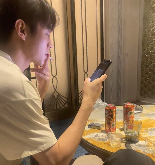 许凯成吴签2.0!组局醉酒强吻女生,事后交往玩腻后冷暴力分手(组图) - 14