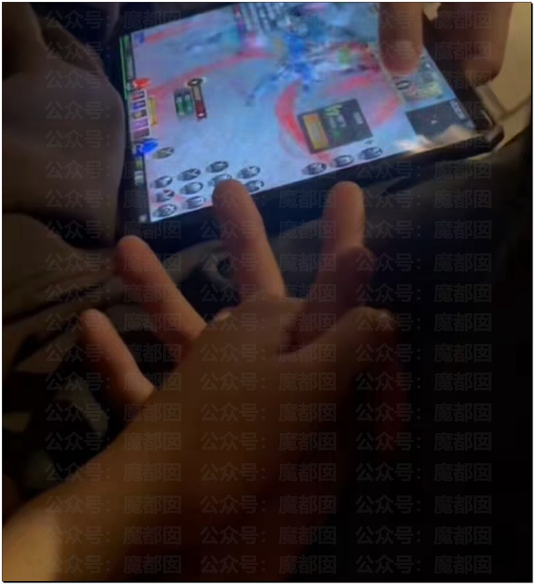 热搜第一!中国顶流男星被曝出轨,和新人开房,私密视频流出(视频/组图) - 29