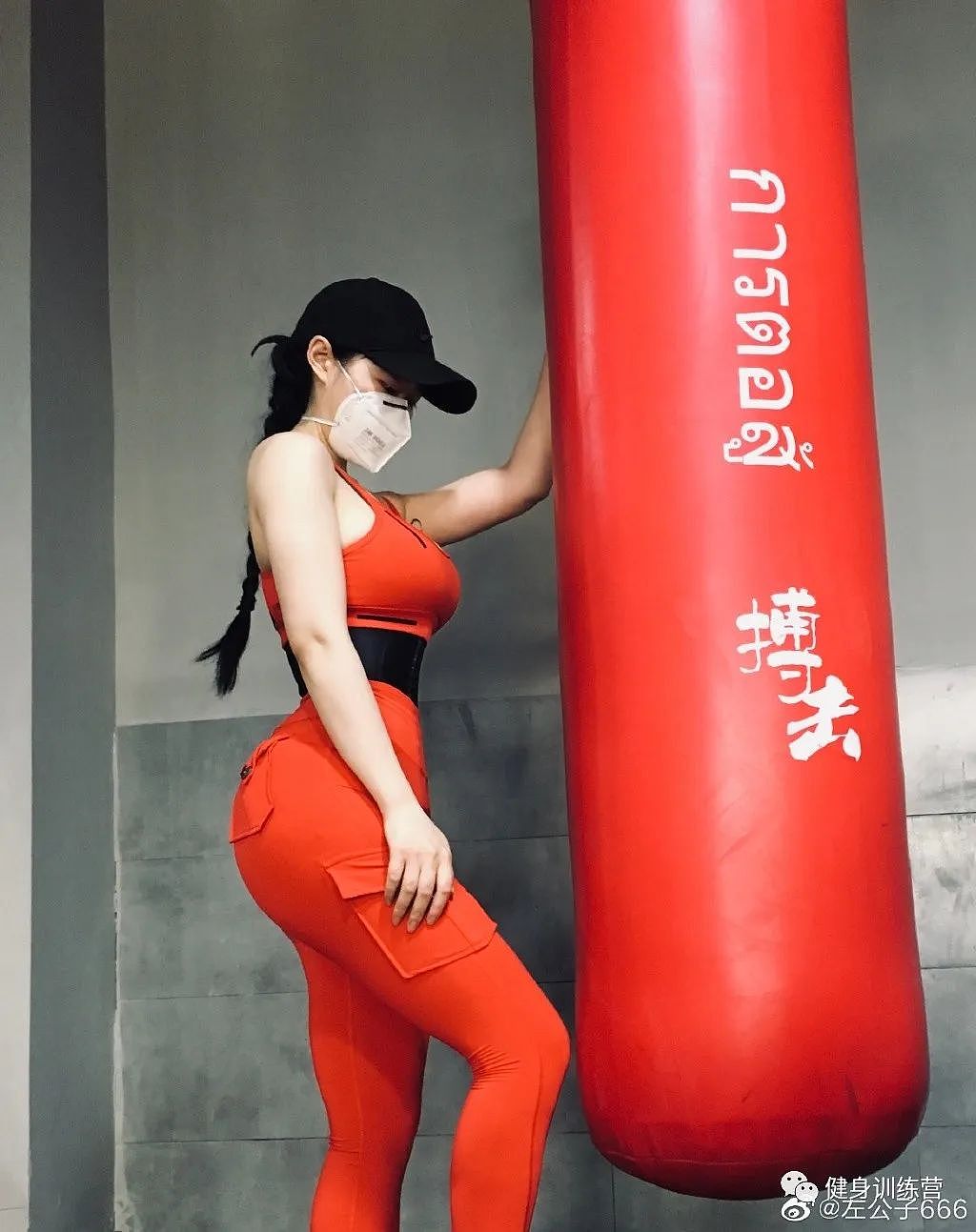 【美女】91cm的胸+97cm的臀!国产妖精身材太勾人,这次我要打码了(组图) - 21