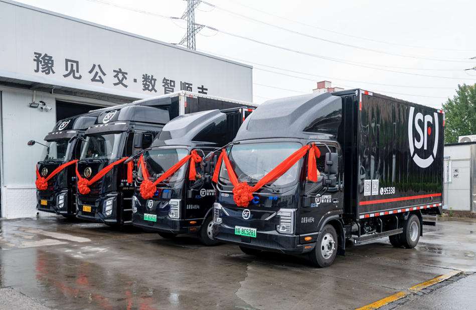 一年亏损四千万，全国陷“关停潮”！艰难求生的中国公交车，会消失吗（组图） - 11
