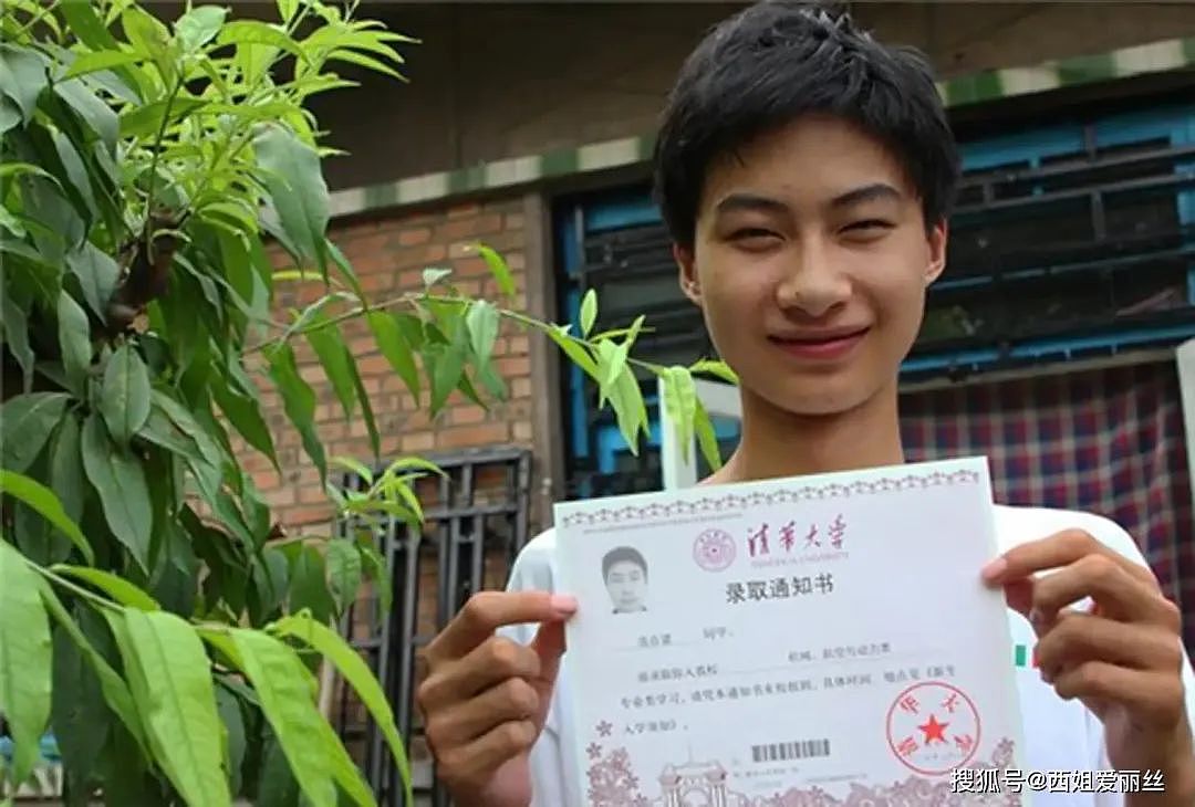 郭晶晶送12岁儿子留学被拍：真正的富养，远不止砸钱那么简单......（组图） - 8